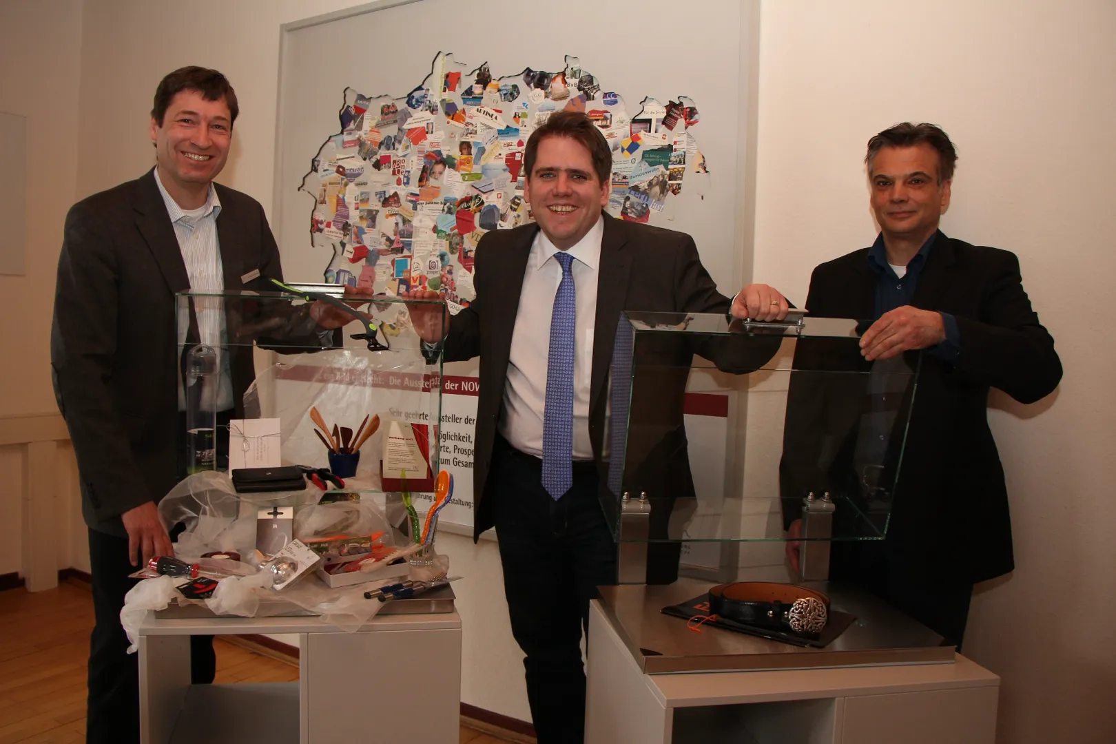 (v. li.) Dr. Frank Hüttemann (Leiter des Fachdienstes Wirtschaftsförderung), Erster Kreisbeigeordneter Marian Zachow und Dirk Wenzel. Foto: Landkreis Marburg-Biedenkopf